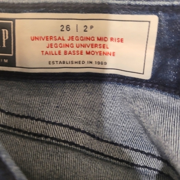 GAP Mid-Rise Jeggings - Picture 6 of 7